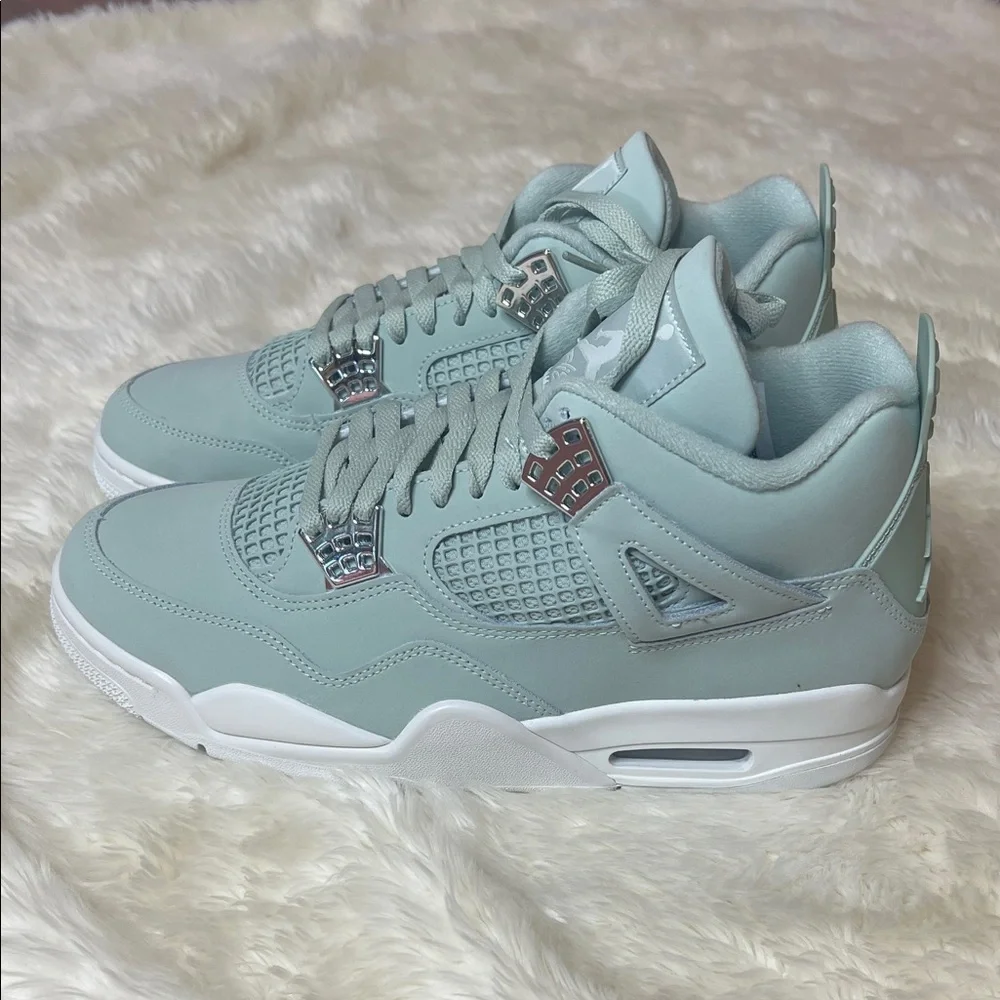 Air Jordan 4 Retro